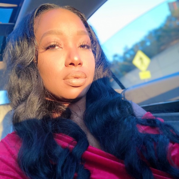 Meet your Posher, Lakisa - Picture 1 of 1